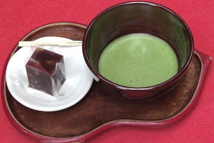 Matcha Green Tea and Traditional Japanese Confectionery (Wagashi)