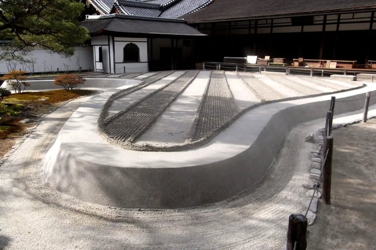 Ginkaku-ji_sand_garden