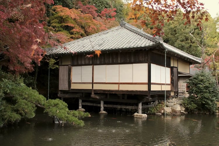 The Floating Teahouse (Ukidō) at Shūentei Gardens in Tatsuno during Autumn