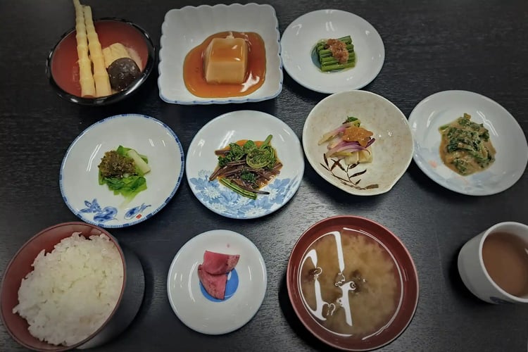 Shojin Ryori at Hagurosan Saikan Temple Lodging