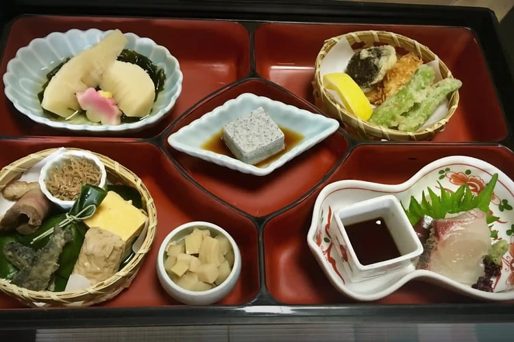 Traditional Kyoto Kaiseki Cuisine