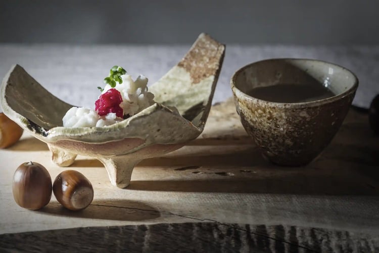 Enjoy Hamo no Otoshi with a selection of Japanese sake