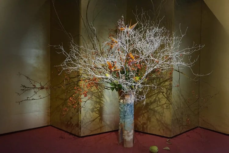Ikebana_exhibition_at_Meguro_Gajoen_2018_05
