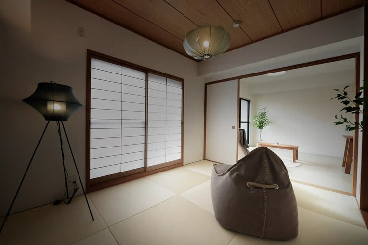 A modern Japanese-style room with tatami mats