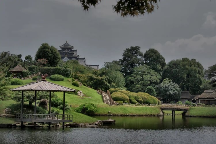 Okayama Korakuen Garden and Okayama Castle