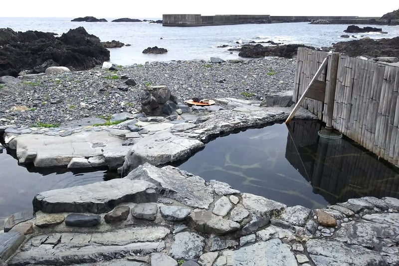 Hirauchi Kaichu Onsen