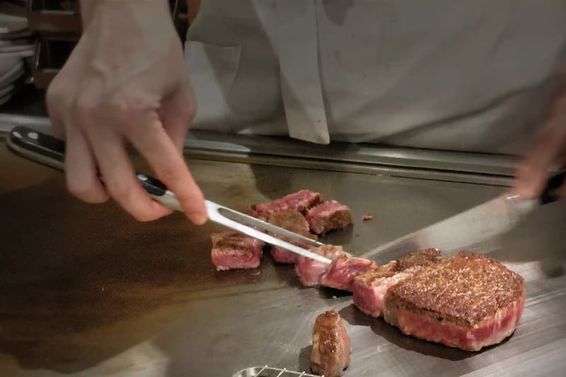 Mastery at the fingertips Teppanyaki steak