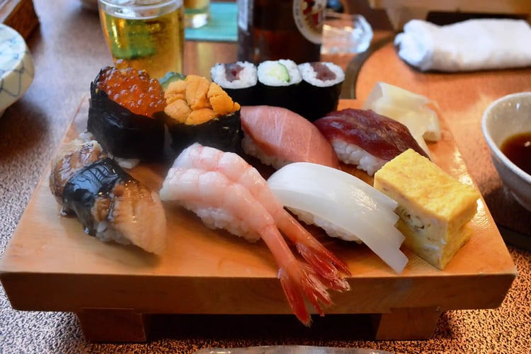 Sushi_Kanagawa_Japan_(2013)