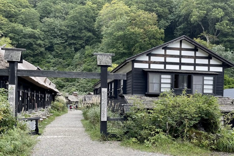 The scenery of Tsurunoyu Onsen in Nyuto Onsen Village