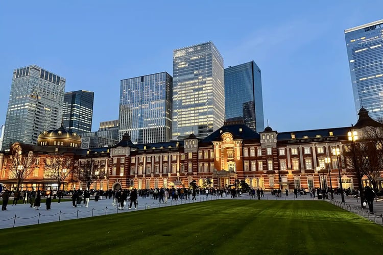 The iconic red-brick Tokyo Station building