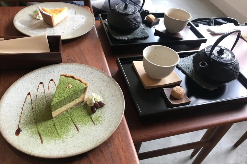 Integrating a Moment of Tea into Modern Daily Life