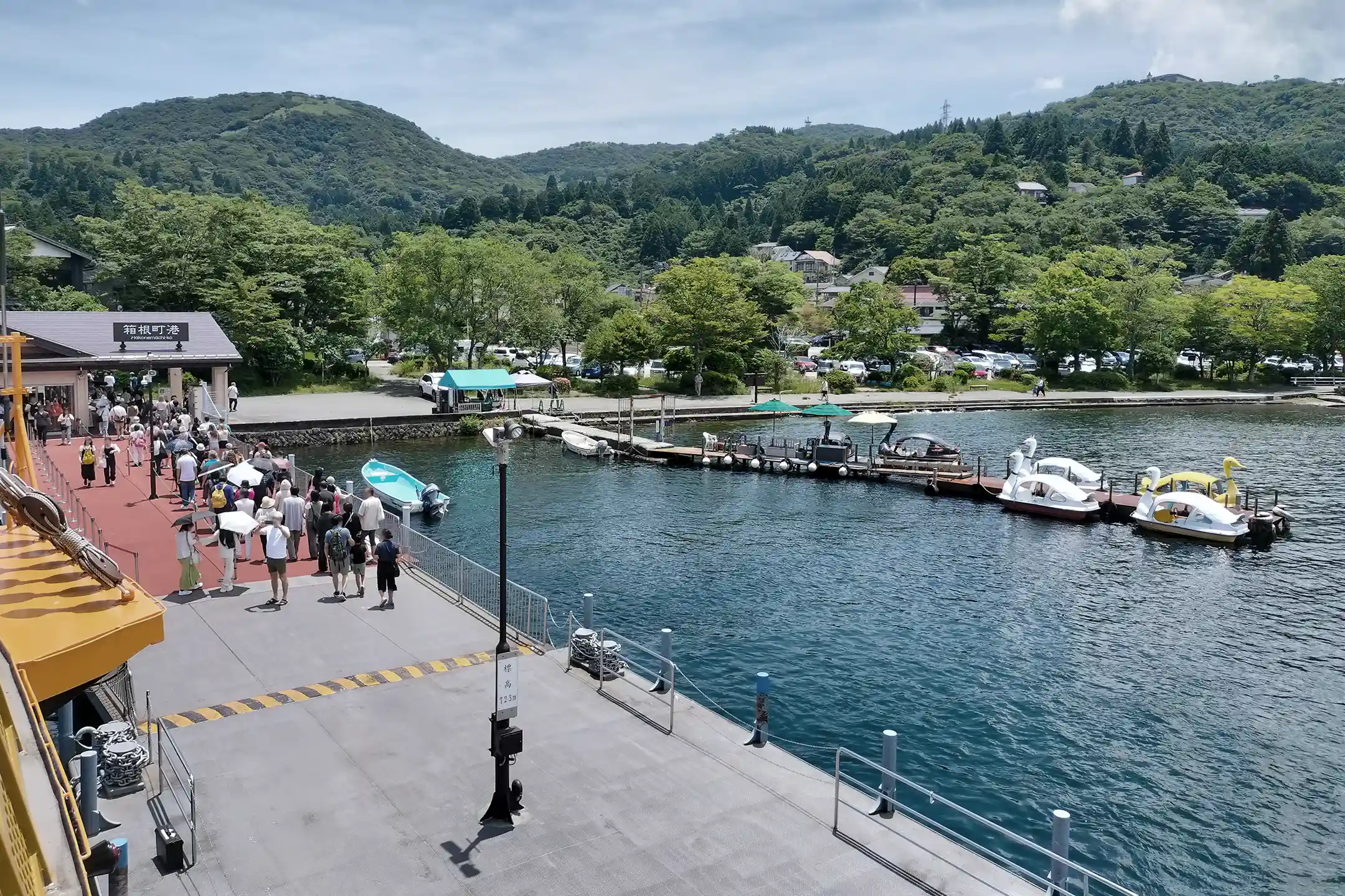 Complete Guide to a Hakone Tour from Tokyo: A Sustainable Journey for Wellness and Nature