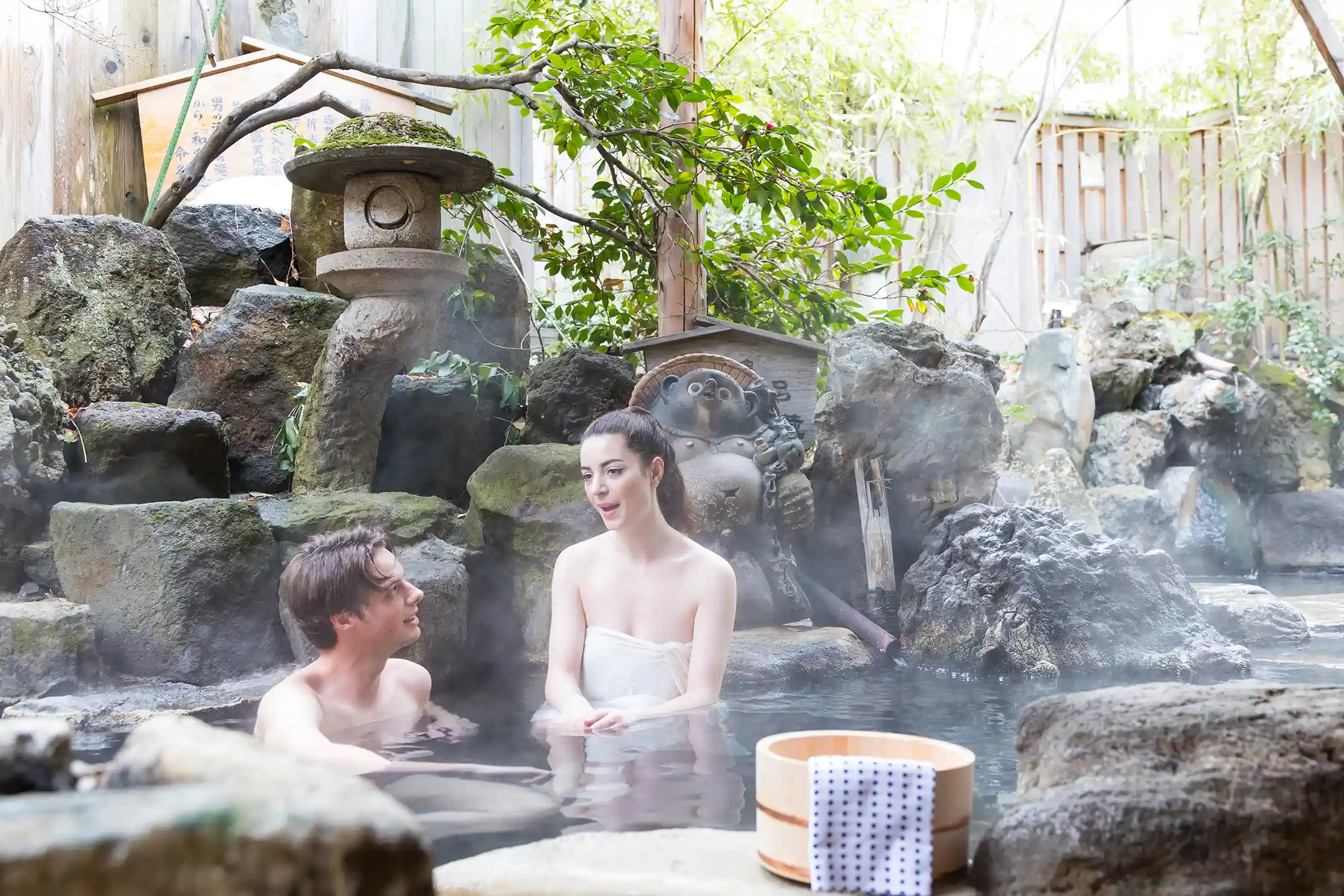 Complete Guide to Traditional Mixed Onsen in Japan (Konyoku)｜A Grown-Up Hot Spring Journey for Quiet and Wellness