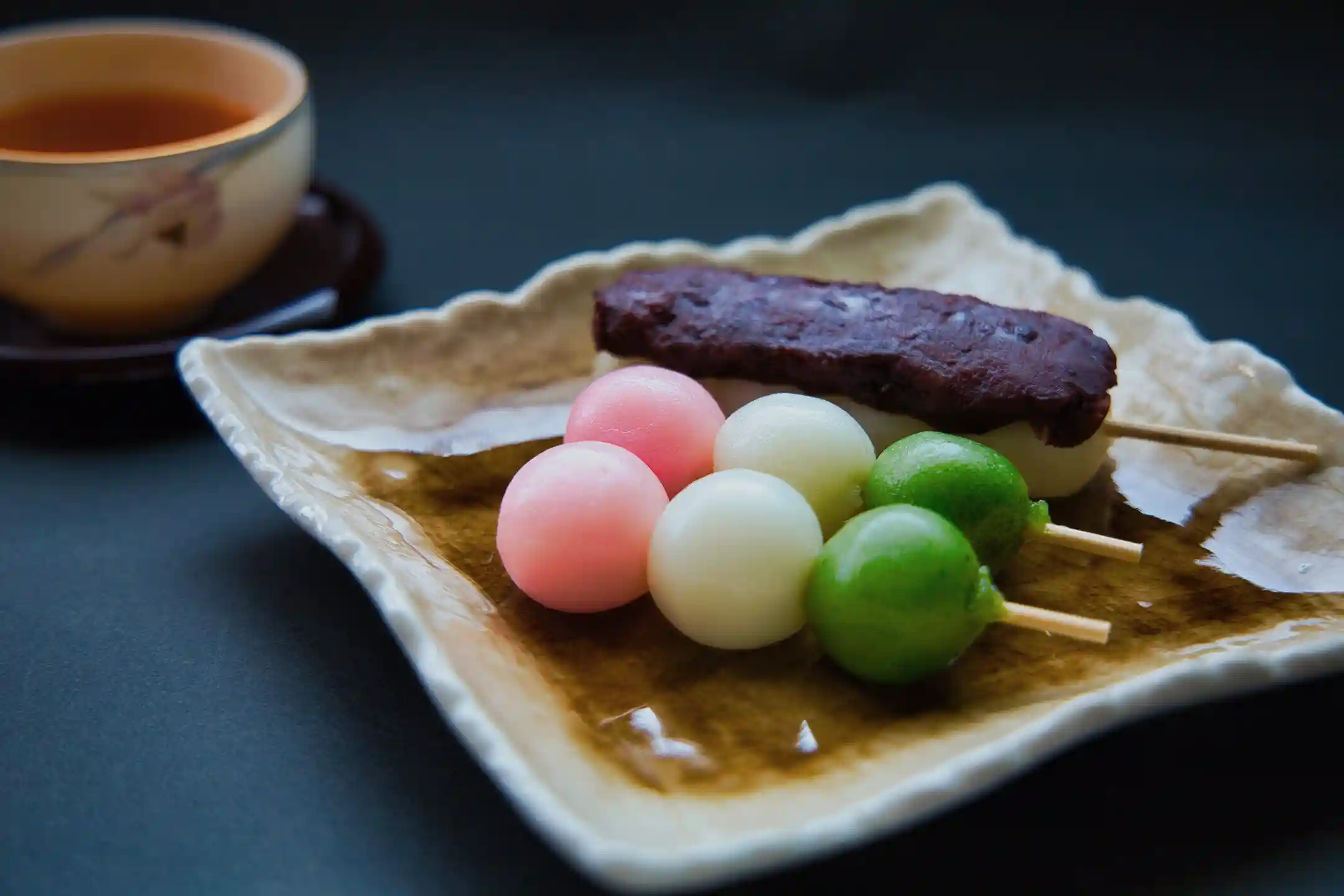 Explore Japanese Tea and Dango in Japan’s Café & Sweets Culture: A Graceful Tasting Experience Colored by Tradition and Art