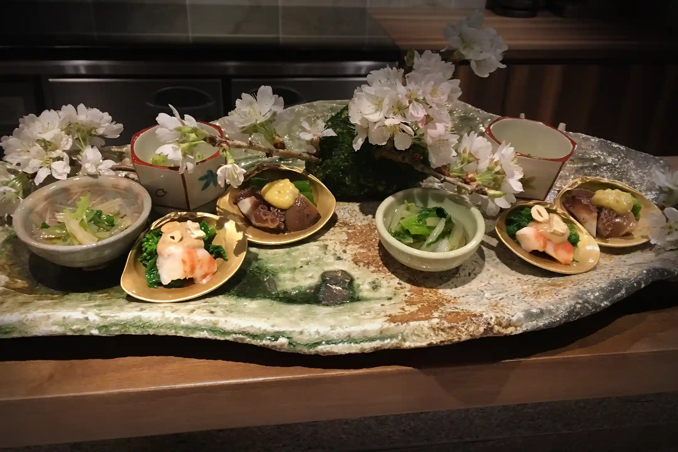Kyoto Station Restaurants|A Curated Guide to the Finest Dining around Kyoto Station — Indulge in Luxurious Flavors Infused with History and Culture —