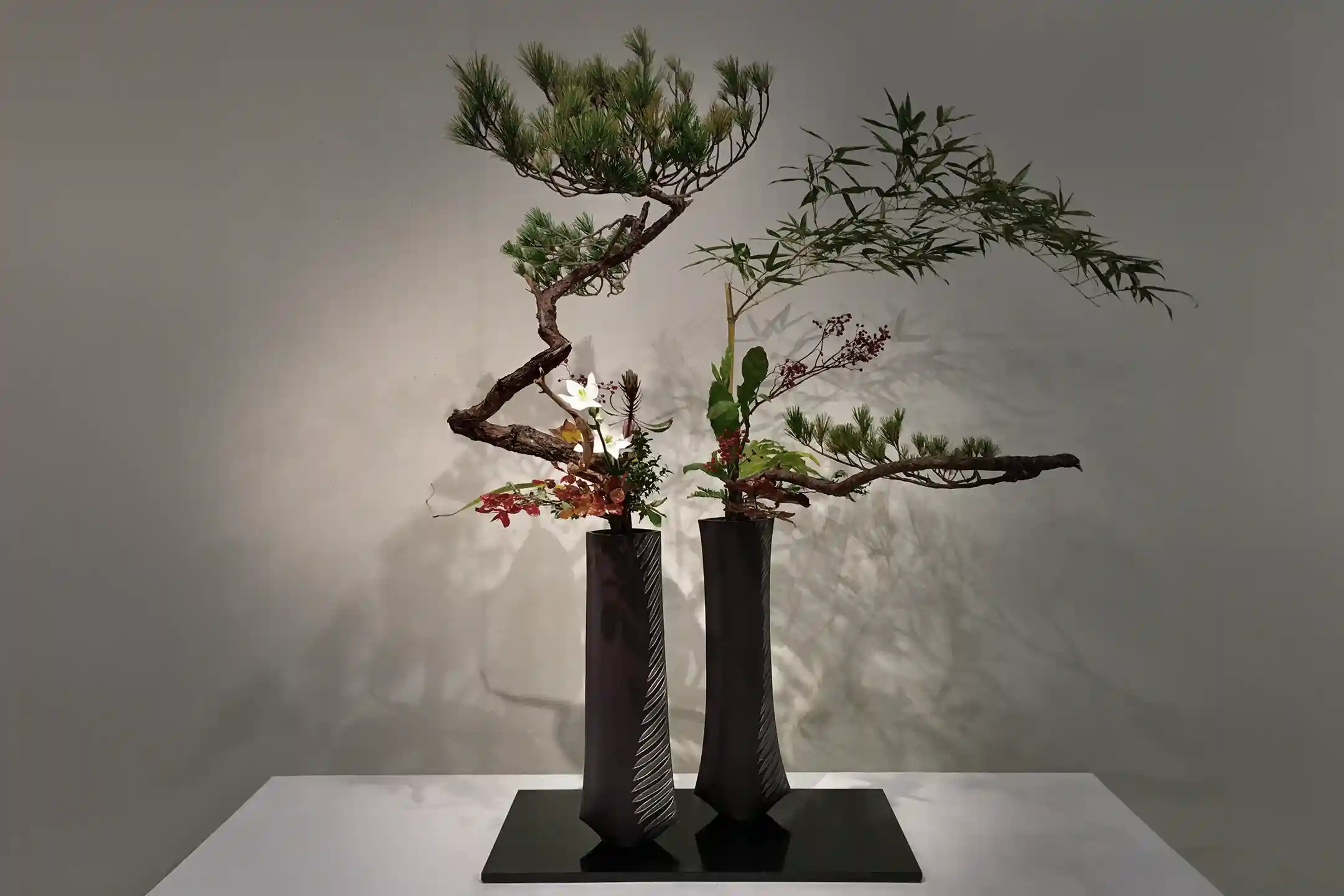 Traditional Japanese Flower Arrangement — A World of Beauty Where Tradition and Refinement Intertwine