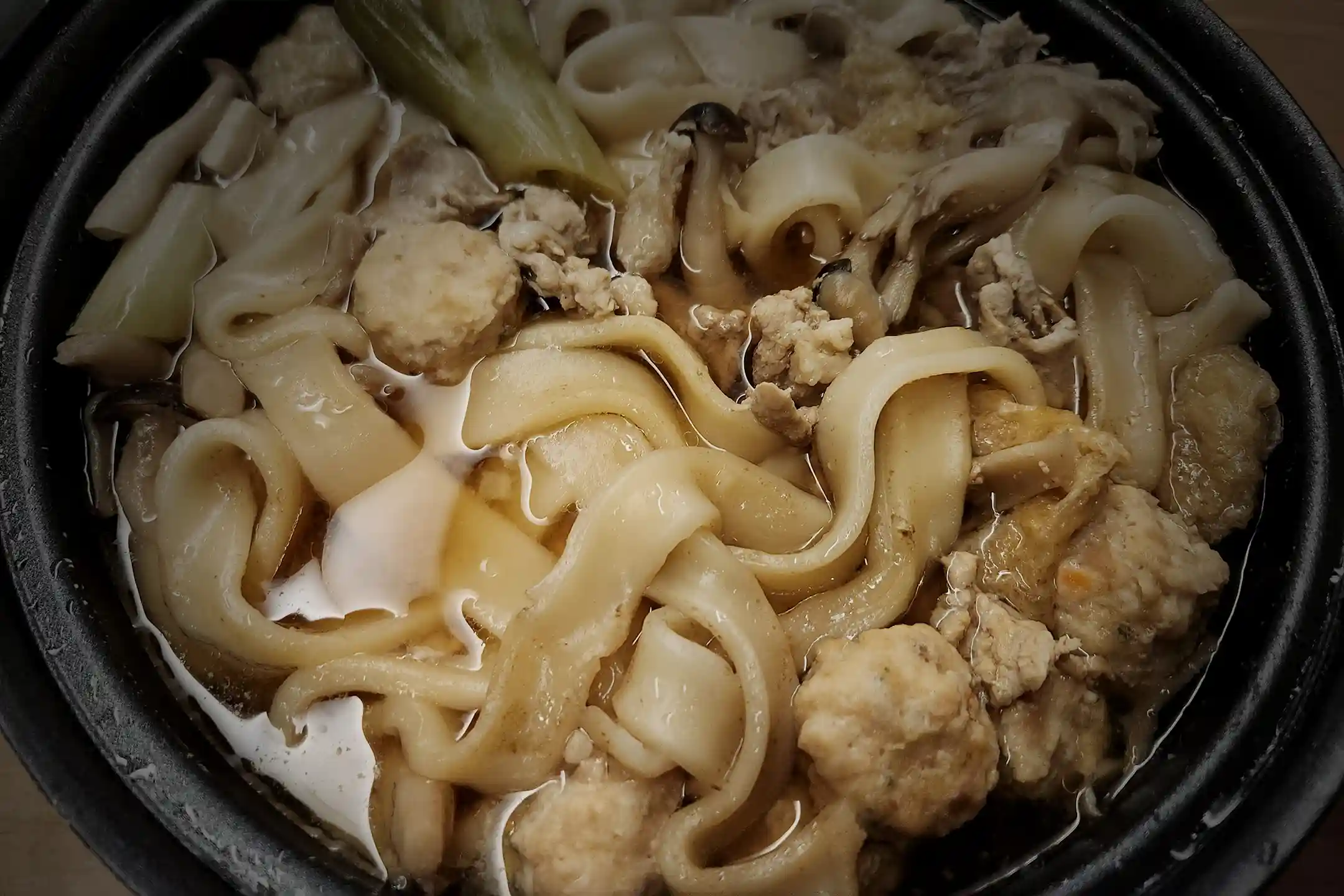 Exploring Japan’s Regional Culinary Delights: From Tsukiji Market and Kyoto’s Nishiki Market to Osaka’s Cuisine, Hakata, and Okinawan Dishes